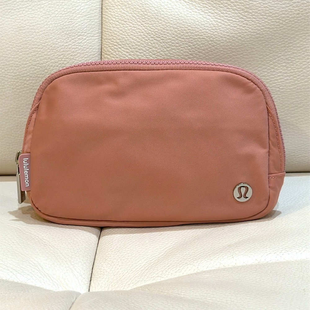 Lululemon Everywhere Belt Bag Crossbody Bag Pink Pastel 1L